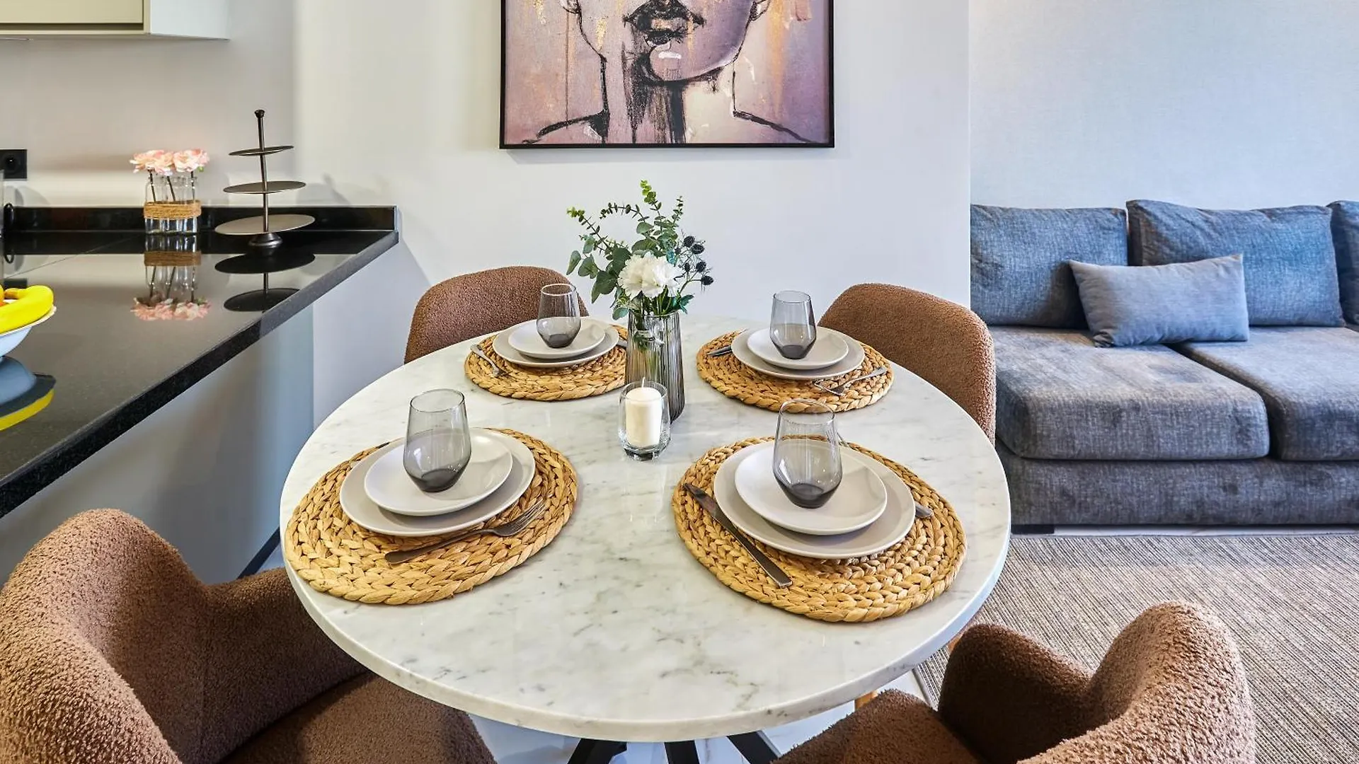 Appartement Sleek And Modern 2-Bed Unit In Downtown Casa à Casablanca Maroc