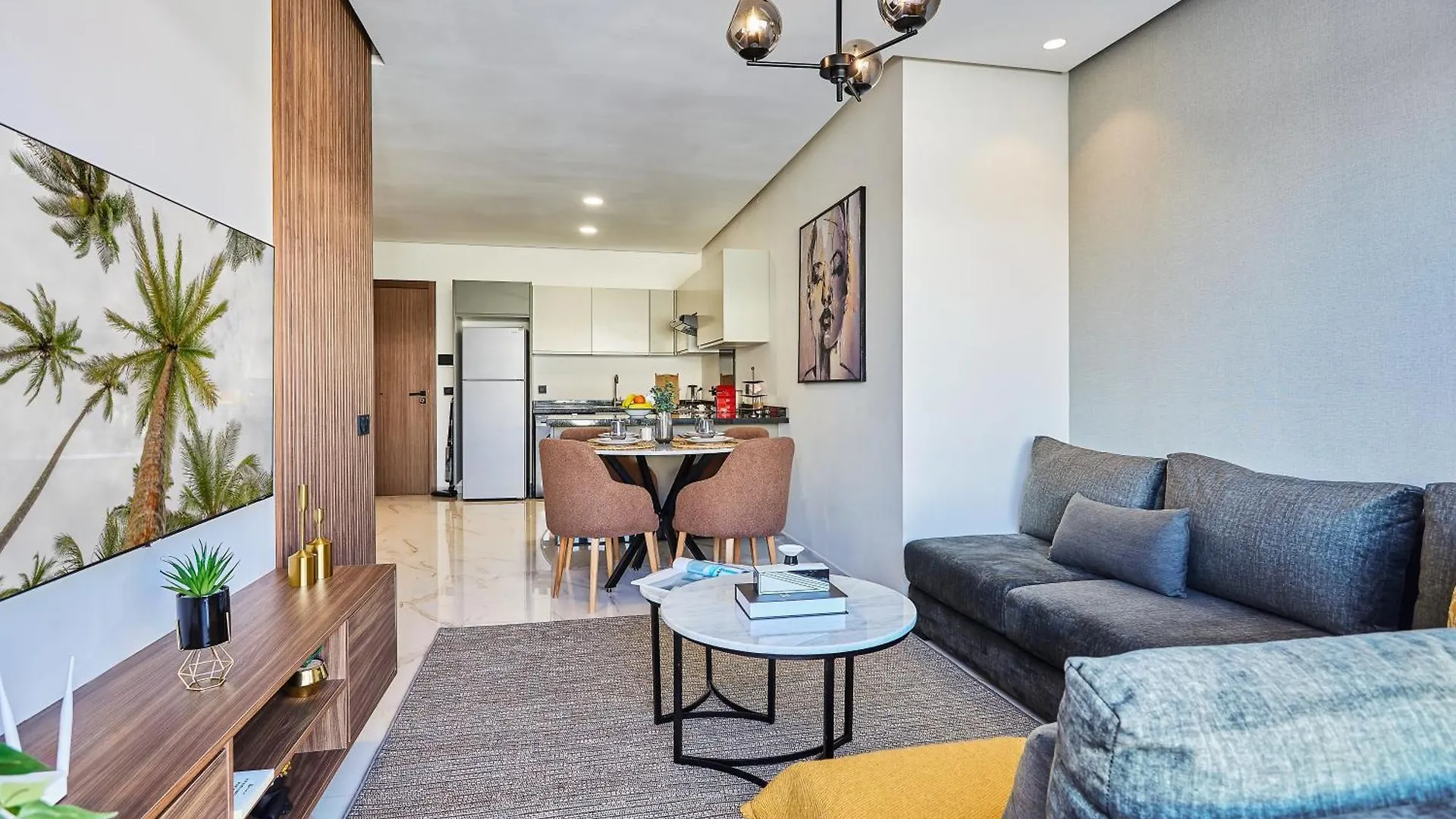 Appartement Sleek And Modern 2-Bed Unit In Downtown Casa à Casablanca 0*,  Maroc