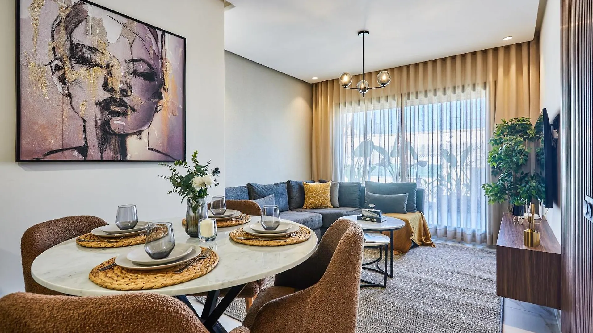 Appartement Sleek And Modern 2-Bed Unit In Downtown Casa à Casablanca Maroc