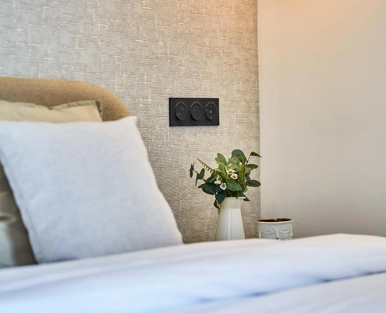 Appartement Sleek And Modern 2-Bed Unit In Downtown Casa à Casablanca Maroc