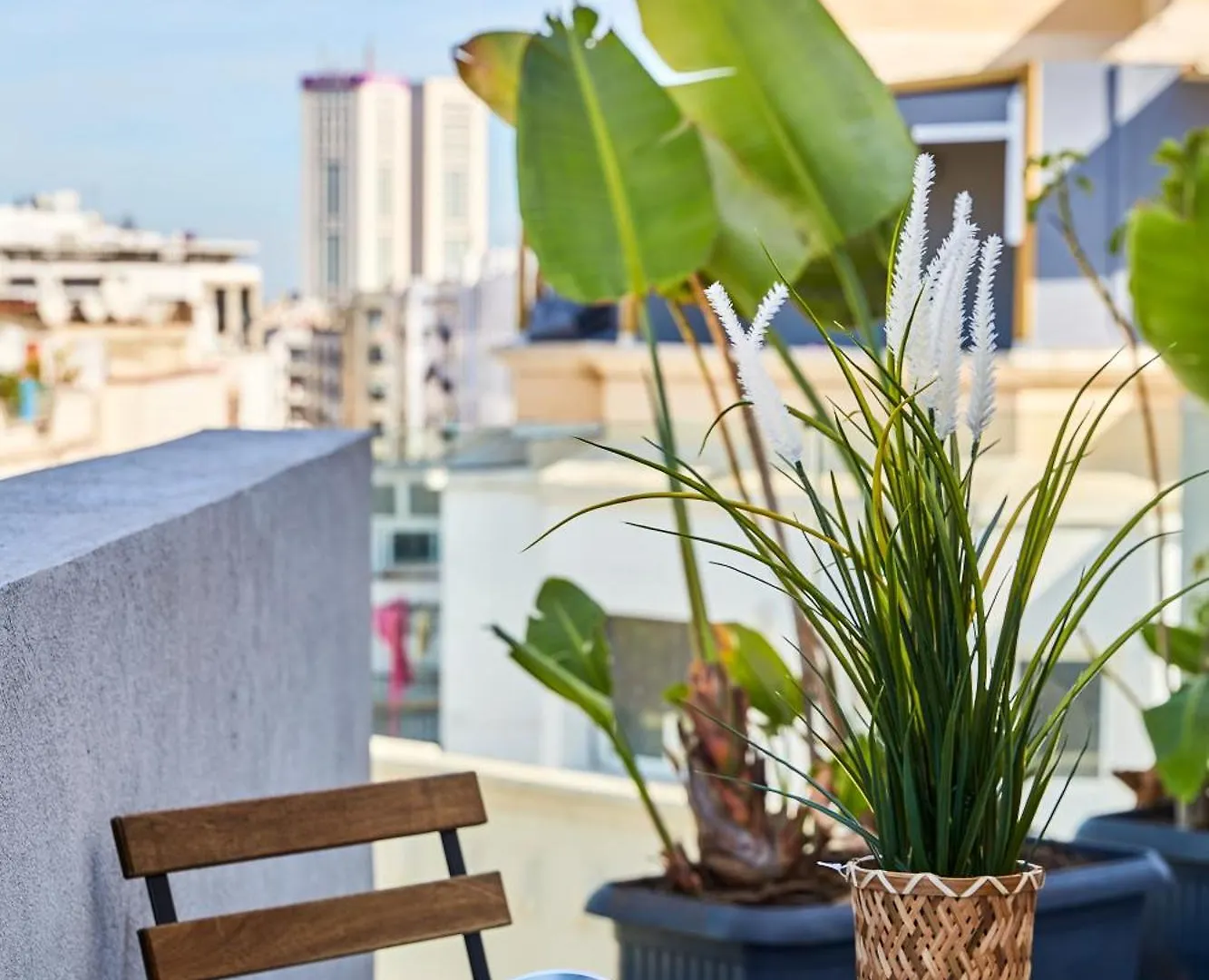 Appartement Sleek And Modern 2-Bed Unit In Downtown Casa à Casablanca 0*,