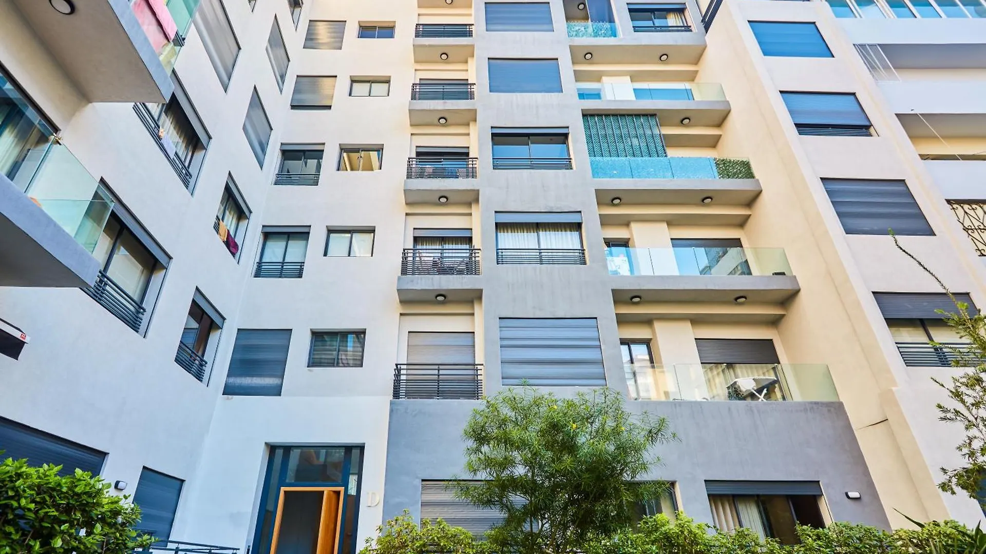Appartement Sleek And Modern 2-Bed Unit In Downtown Casa à Casablanca 0*,
