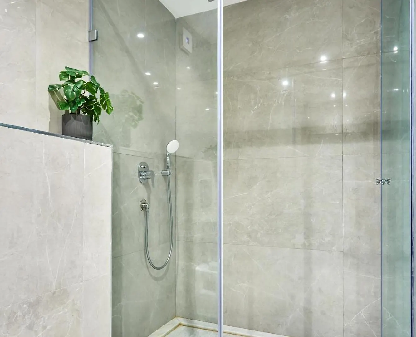 Sleek And Modern 2-Bed Unit In Downtown Casa Apartment Casablanca