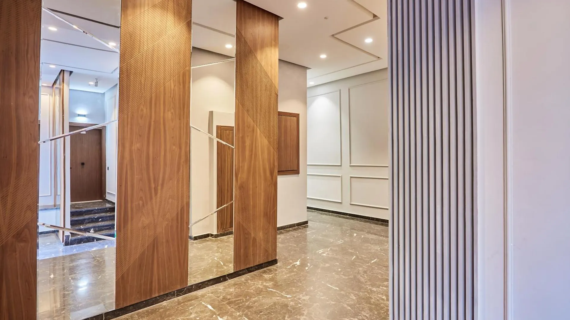 Sleek And Modern 2-Bed Unit In Downtown Casa Apartment Casablanca
